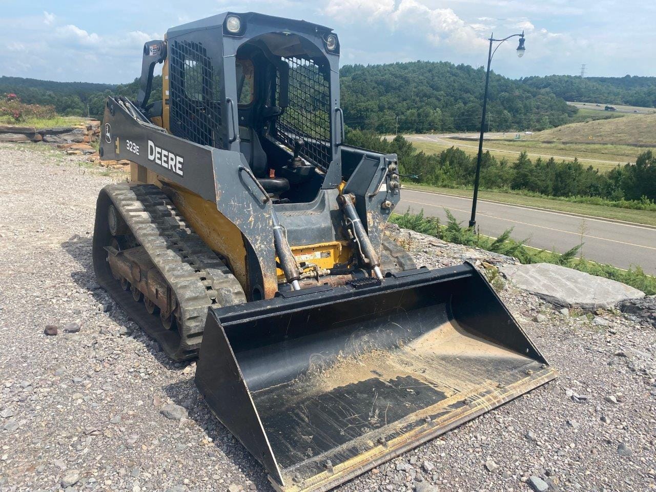 Main image John Deere 323E