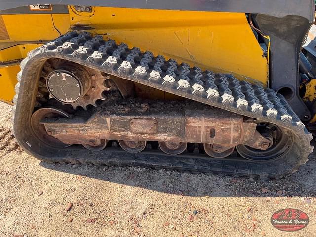 Image of John Deere 323E equipment image 4