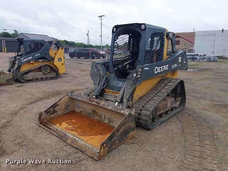 Image of John Deere 323E Primary image