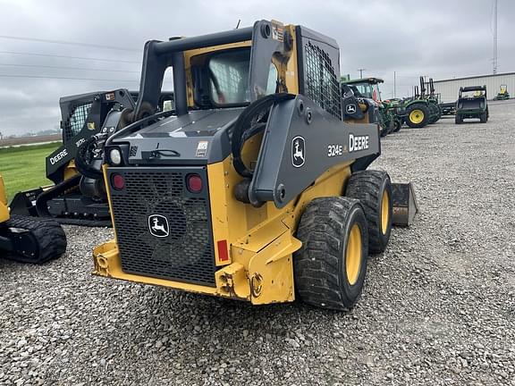 Image of John Deere 324E equipment image 3