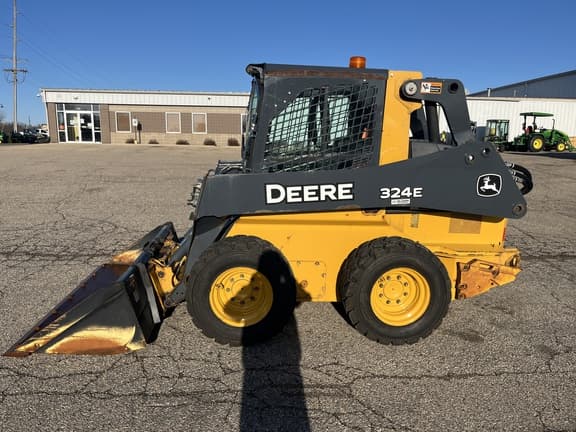 Image of John Deere 324E equipment image 1