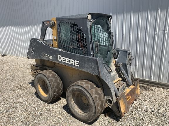 Main image John Deere 324E