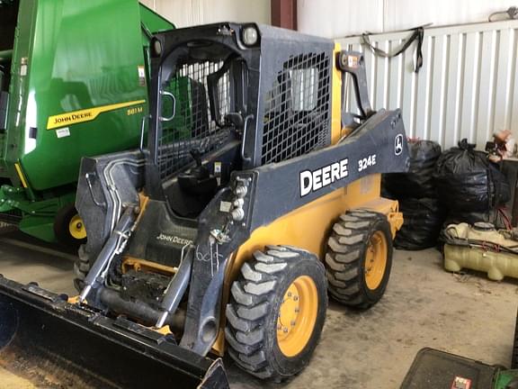 Image of John Deere 324E equipment image 2