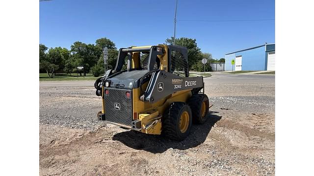 Image of John Deere 324E equipment image 2