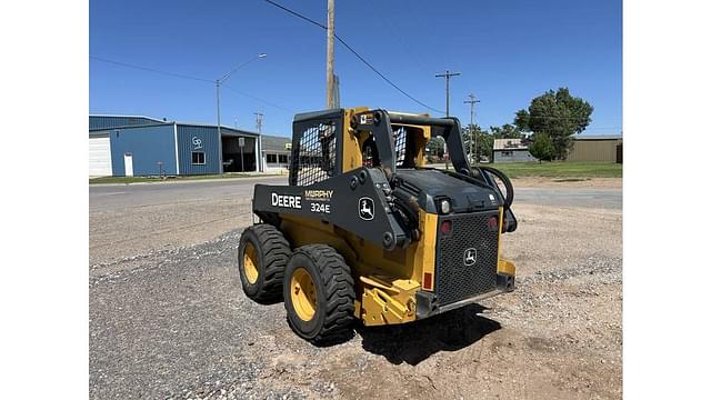 Image of John Deere 324E equipment image 3