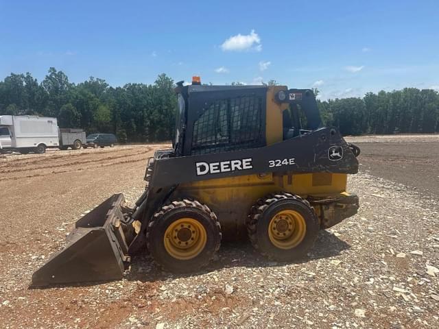 Image of John Deere 324E equipment image 1