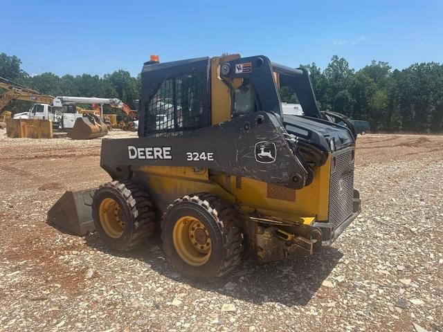 Image of John Deere 324E equipment image 2