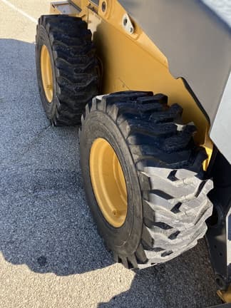 Image of John Deere 330G equipment image 4