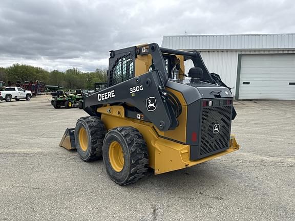 Image of John Deere 330G equipment image 2