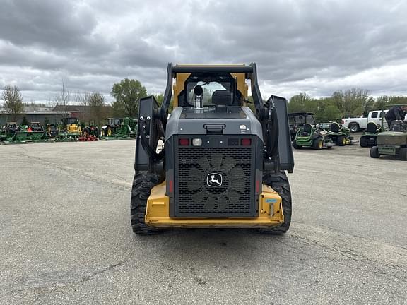 Image of John Deere 330G equipment image 3