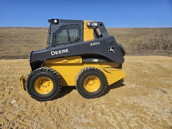 Image of John Deere 330G equipment image 1