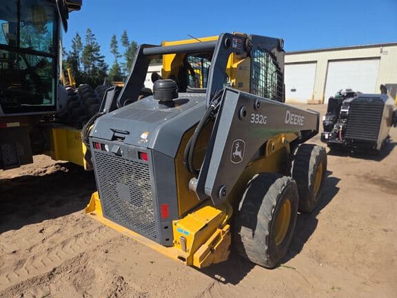 Image of John Deere 332G equipment image 3