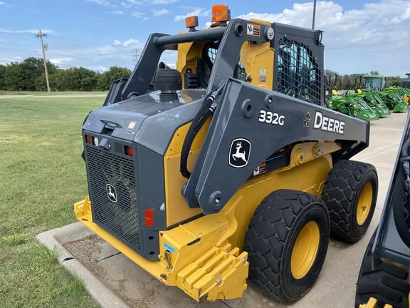 Image of John Deere 332G equipment image 3