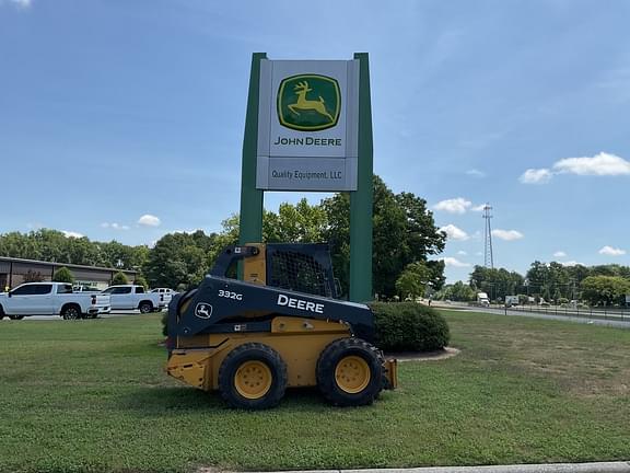 Image of John Deere 332G equipment image 1
