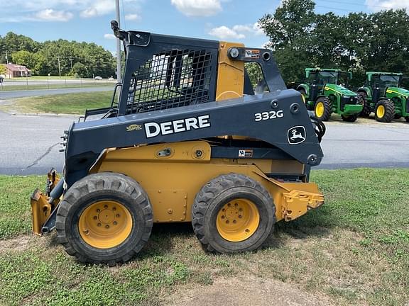 Image of John Deere 332G equipment image 4