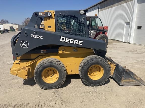 Image of John Deere 332G equipment image 1