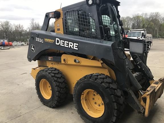 Image of John Deere 332G equipment image 2