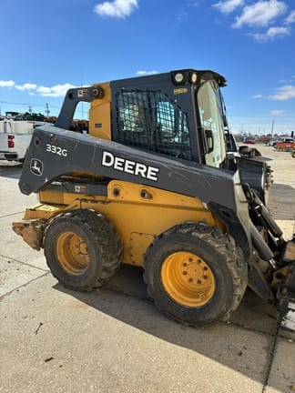 2017 John Deere 332G Equipment Image0