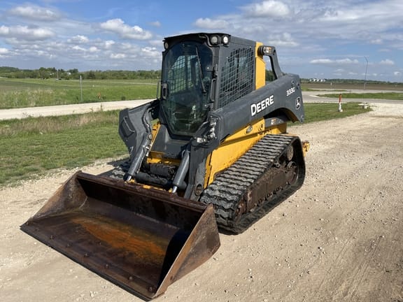 2017 John Deere 333G Equipment Image0