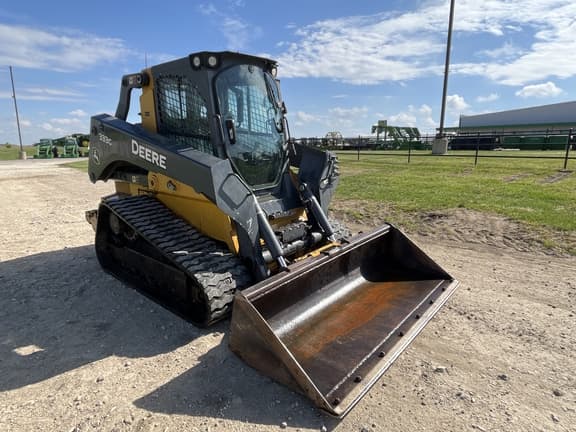Image of John Deere 333G equipment image 2