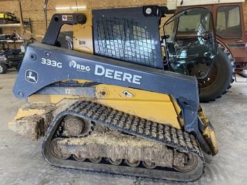 Main image John Deere 333G