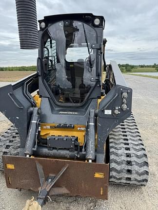 Image of John Deere 333G Primary image