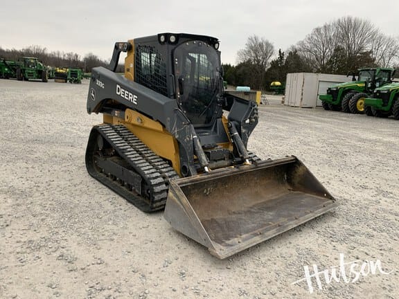 2017 John Deere 333G Equipment Image0