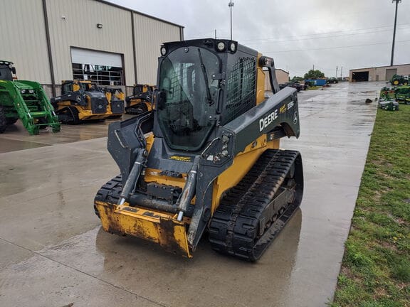 2017 John Deere 333G Equipment Image0