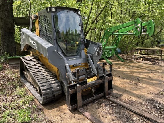 Image of John Deere 333G Primary image