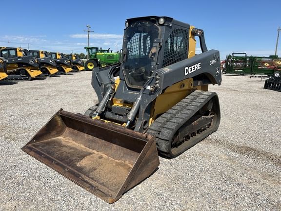 2017 John Deere 333G Equipment Image0