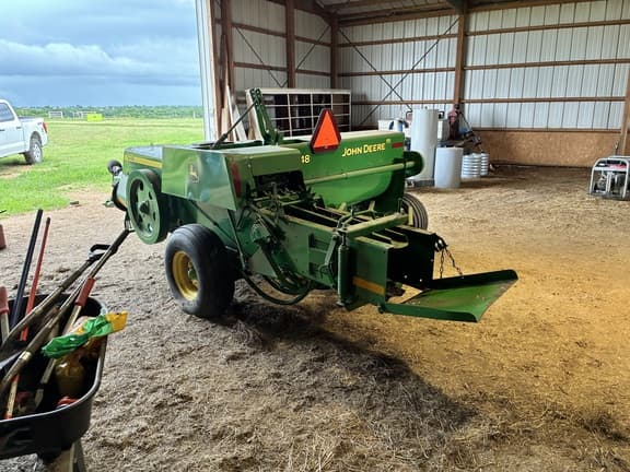 Image of John Deere 348 equipment image 3