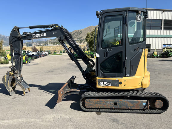 2017 John Deere 35G Equipment Image0