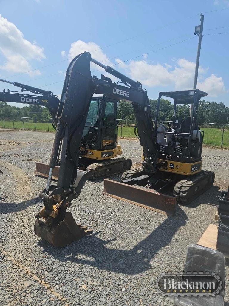 2017 John Deere 35G Equipment Image0