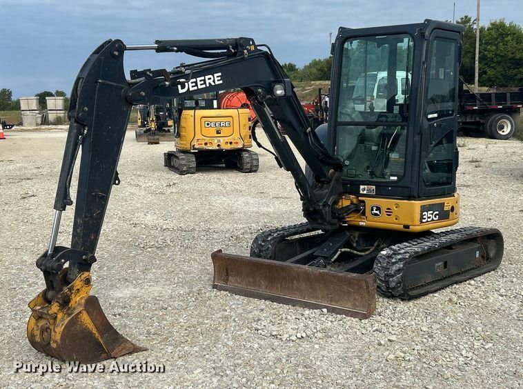 2017 John Deere 35G Equipment Image0