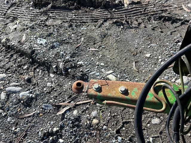 Image of John Deere 3975 equipment image 2