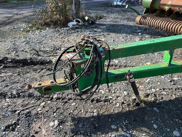 Image of John Deere 3975 equipment image 1