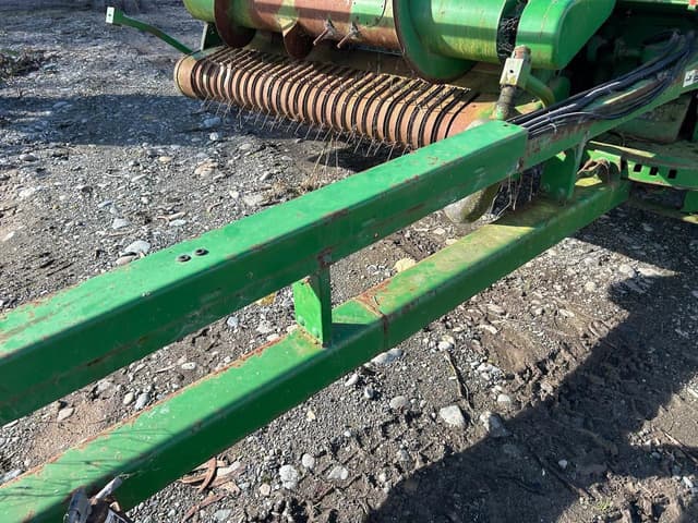 Image of John Deere 3975 equipment image 4