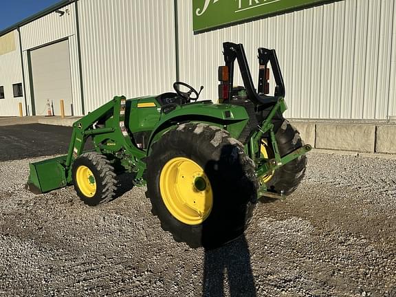 Image of John Deere 4044M equipment image 3