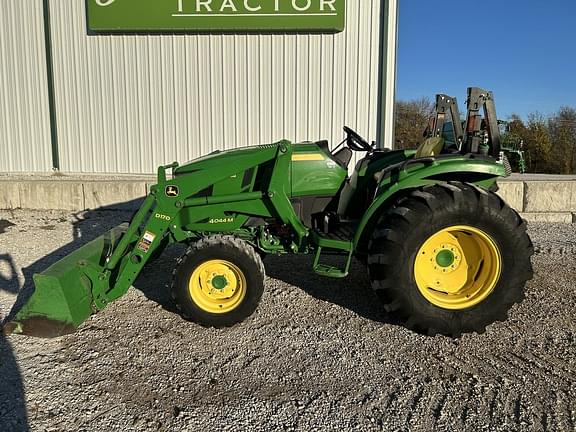 Image of John Deere 4044M equipment image 2