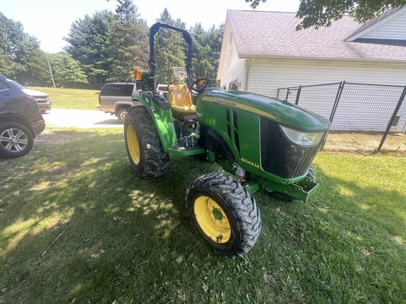2017 John Deere 4044M Equipment Image0