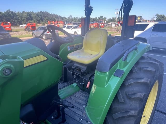 Image of John Deere 4044M equipment image 3
