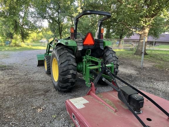 Image of John Deere 4044M equipment image 3