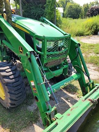 Image of John Deere 4044R equipment image 2