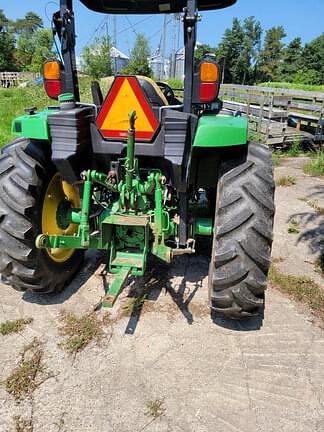 Image of John Deere 4044R equipment image 3