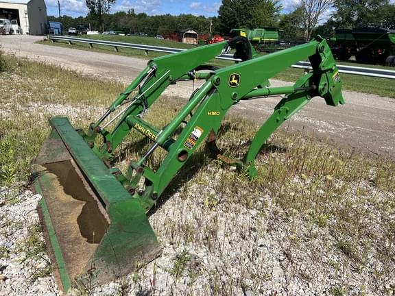 Image of John Deere 4044R equipment image 4