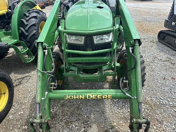 Image of John Deere 4044R equipment image 4