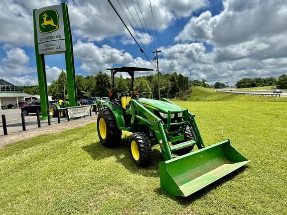Image of John Deere 4052M equipment image 2