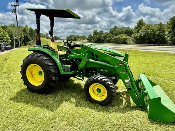 Image of John Deere 4052M equipment image 3