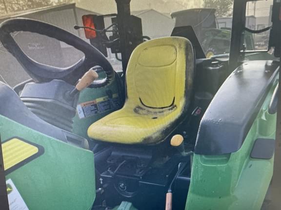 Image of John Deere 4052M equipment image 3