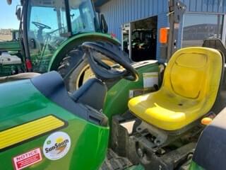 Image of John Deere 4052M equipment image 4